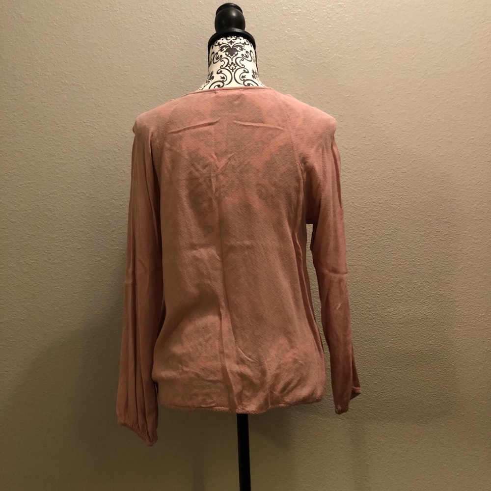 Light blouse - Picture 3 of 3